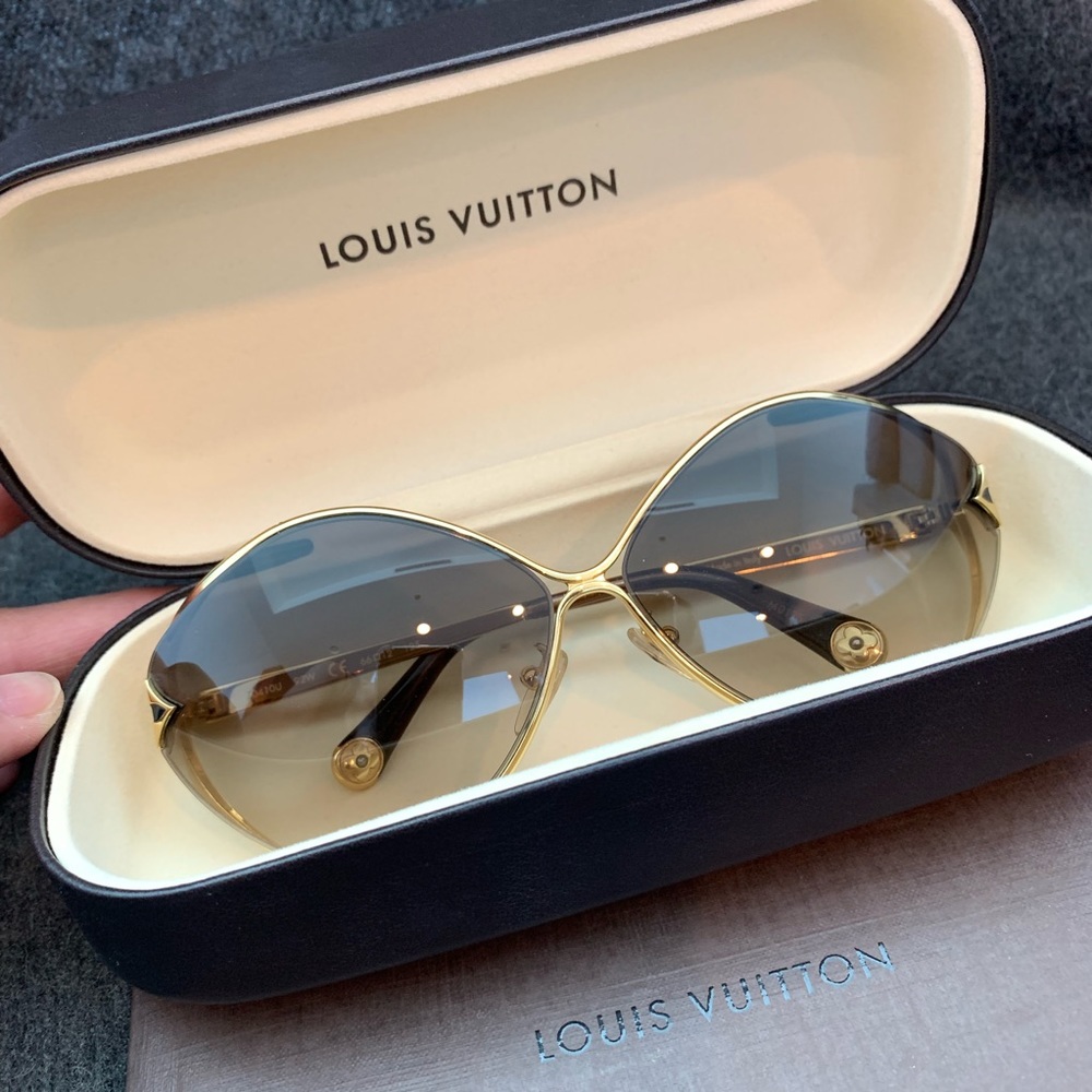 *LOUIS VUITTON* Sunglasses